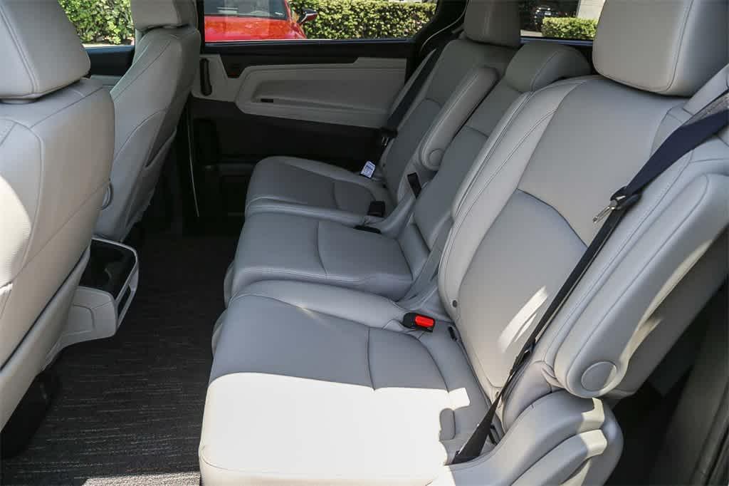 new 2026 Honda Odyssey car, priced at $44,290