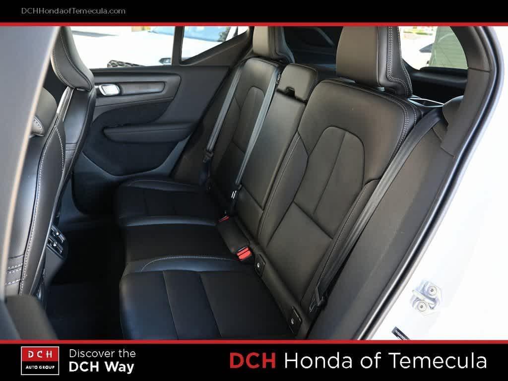 used 2021 Volvo XC40 car, priced at $21,997