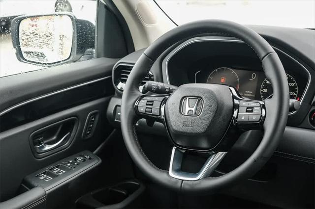 new 2025 Honda Pilot car, priced at $46,080