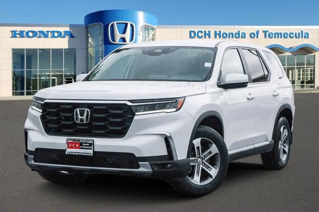 new 2025 Honda Pilot car, priced at $46,080