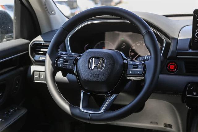 new 2025 Honda Pilot car, priced at $52,950