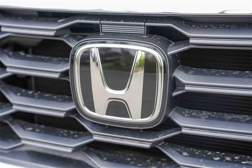 new 2025 Honda Pilot car, priced at $45,450