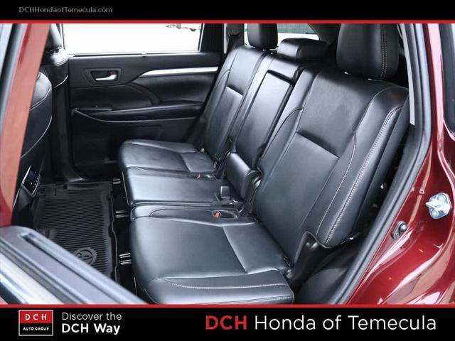 used 2019 Toyota Highlander car, priced at $29,441