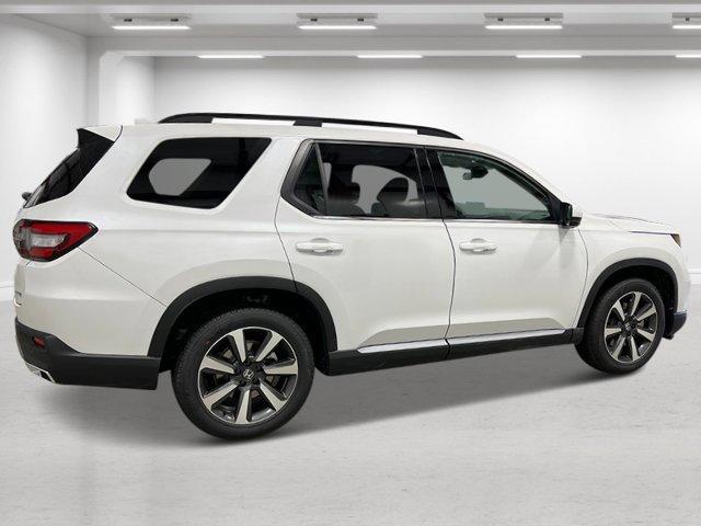 new 2025 Honda Pilot car, priced at $54,930