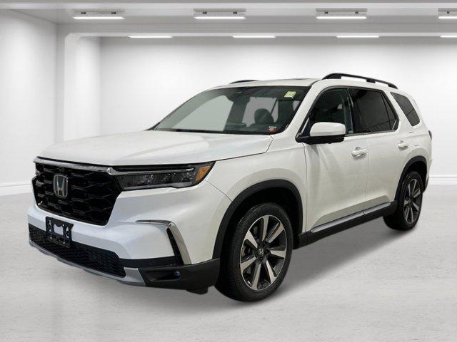 new 2025 Honda Pilot car, priced at $54,930