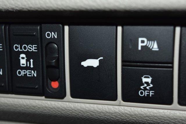 used 2025 Honda Odyssey car, priced at $48,774
