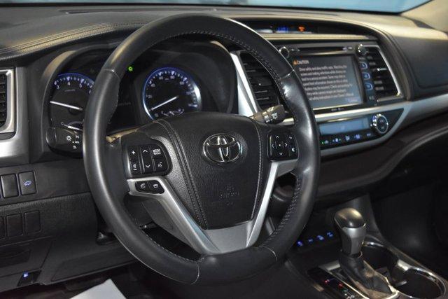 used 2014 Toyota Highlander car, priced at $14,941