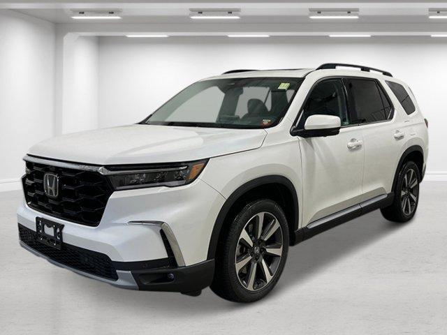 new 2025 Honda Pilot car, priced at $55,715