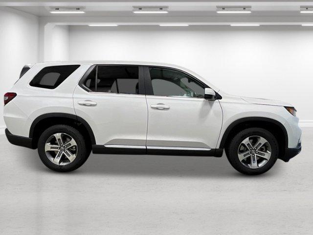 new 2025 Honda Pilot car, priced at $48,280