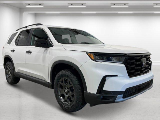 new 2025 Honda Pilot car, priced at $52,090