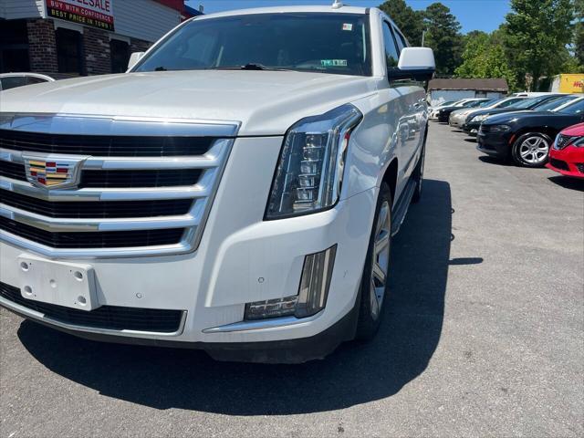 used 2019 Cadillac Escalade ESV car, priced at $34,995