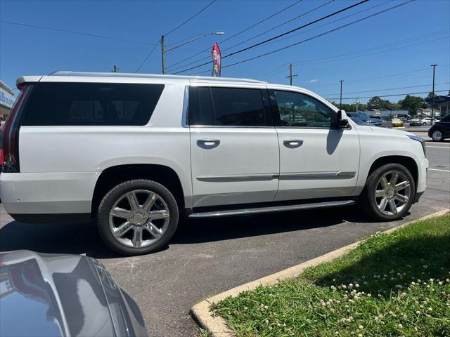 used 2019 Cadillac Escalade ESV car, priced at $34,995