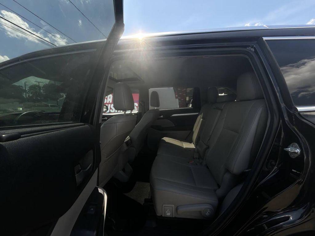 used 2018 Toyota Highlander car, priced at $22,995