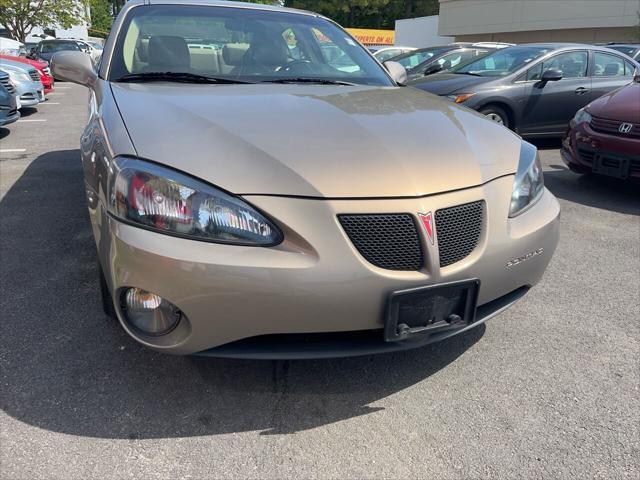 used 2007 Pontiac Grand Prix car, priced at $7,995