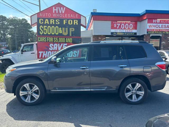 used 2011 Toyota Highlander car, priced at $12,995