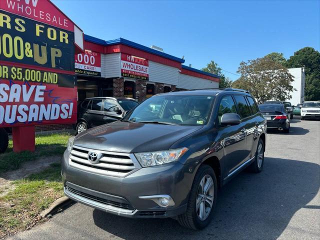 used 2011 Toyota Highlander car, priced at $12,995