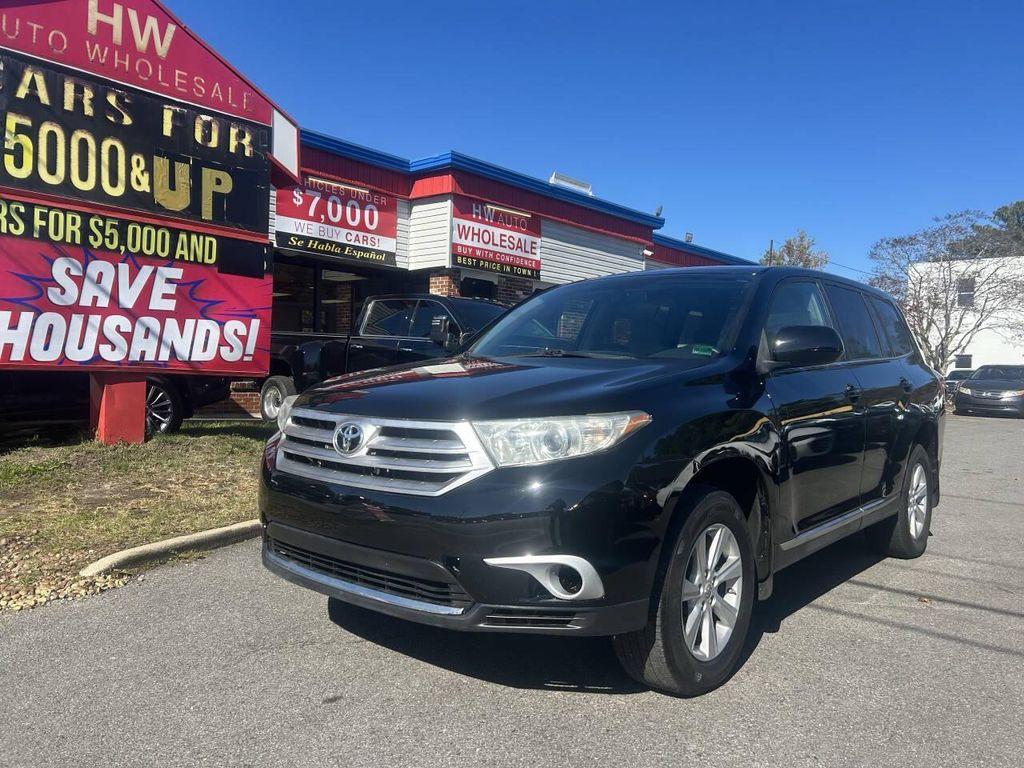 used 2013 Toyota Highlander car, priced at $14,995