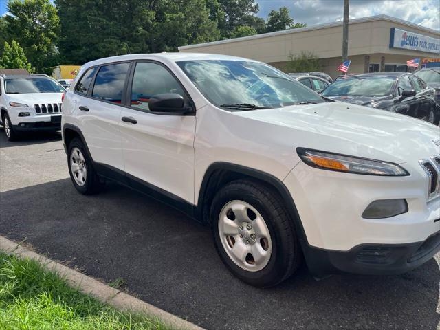 used 2016 Jeep Cherokee car, priced at $12,995