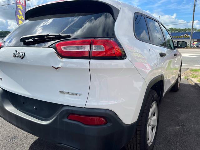 used 2016 Jeep Cherokee car, priced at $12,995