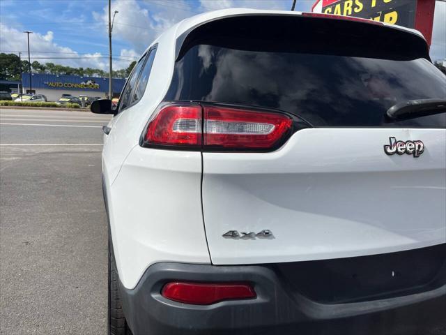 used 2016 Jeep Cherokee car, priced at $12,995