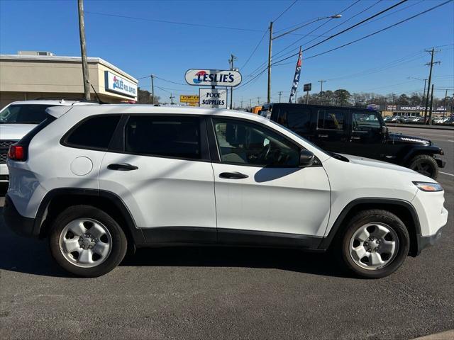 used 2016 Jeep Cherokee car, priced at $12,995