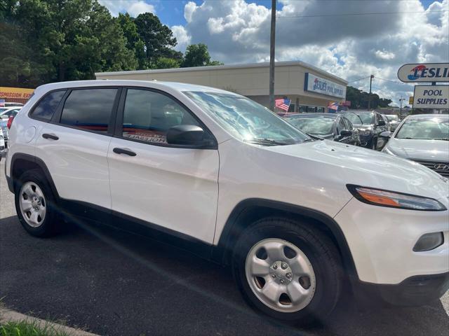 used 2016 Jeep Cherokee car, priced at $12,995