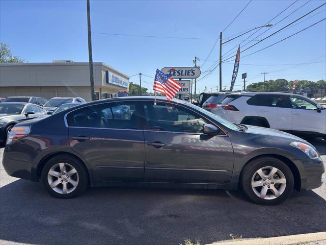 used 2009 Nissan Altima car, priced at $5,995