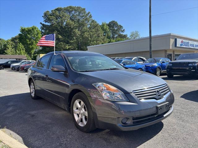 used 2009 Nissan Altima car, priced at $5,995