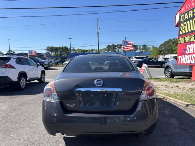 used 2009 Nissan Altima car, priced at $5,995