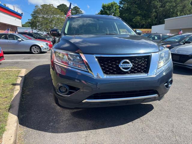 used 2014 Nissan Pathfinder car, priced at $12,995