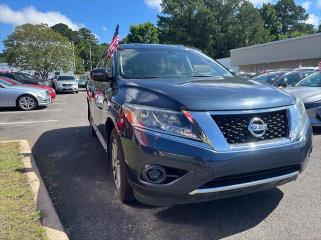 used 2014 Nissan Pathfinder car, priced at $12,995