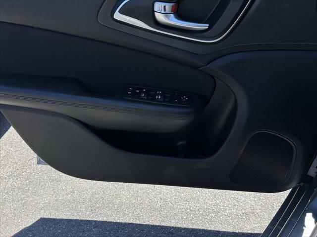 used 2016 Chrysler 200 car, priced at $14,995