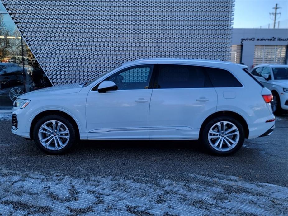 used 2025 Audi Q7 car, priced at $68,289