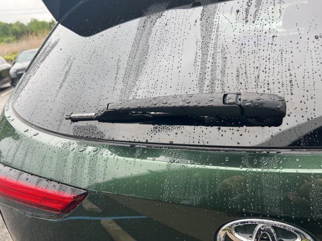 used 2023 Toyota Highlander car, priced at $35,292
