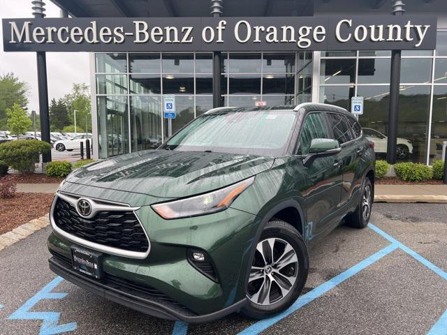used 2023 Toyota Highlander car, priced at $35,292
