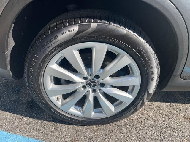 used 2021 Mercedes-Benz GLC 300 car, priced at $31,993