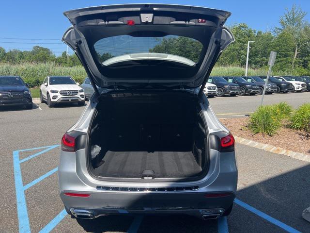 used 2021 Mercedes-Benz GLA 250 car, priced at $20,993