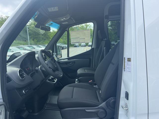 new 2025 Mercedes-Benz Sprinter 2500 car, priced at $68,173