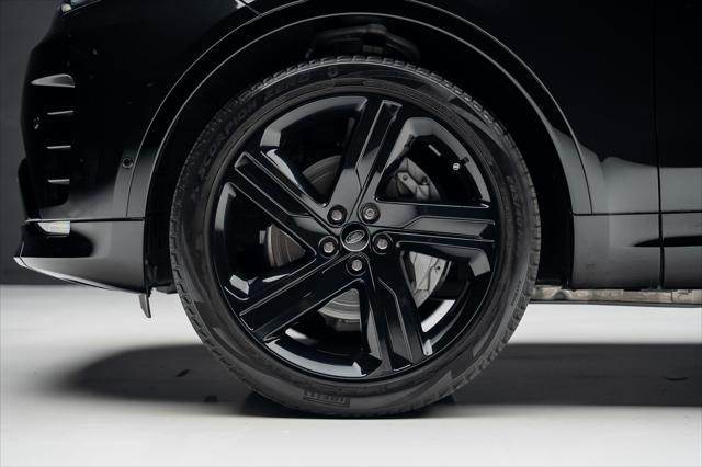 used 2023 Land Rover Discovery car, priced at $39,999