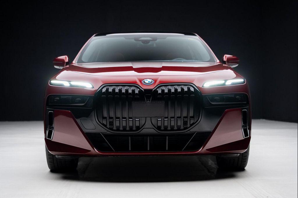 used 2023 BMW i7 car, priced at $69,999