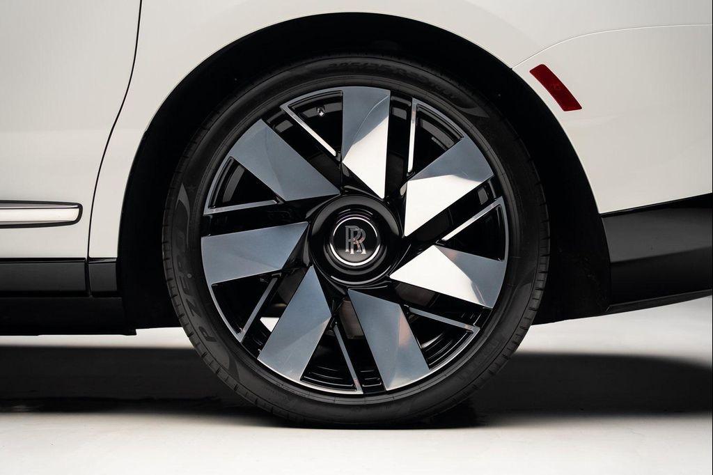 used 2025 Rolls-Royce Cullinan car, priced at $439,999