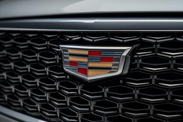 used 2024 Cadillac XT4 car, priced at $29,999