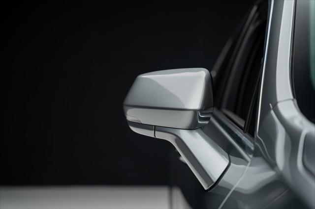 used 2024 Cadillac XT4 car, priced at $29,999