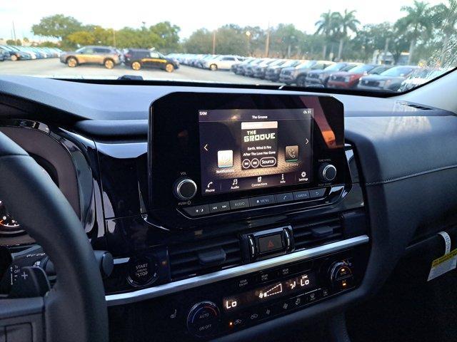 new 2025 Nissan Pathfinder car, priced at $33,245