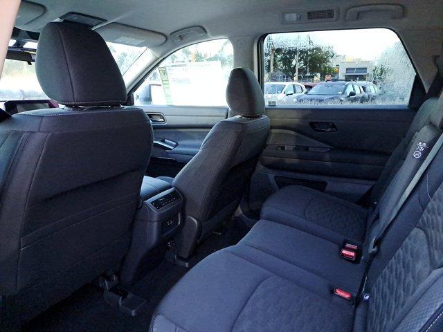 new 2025 Nissan Pathfinder car, priced at $33,245