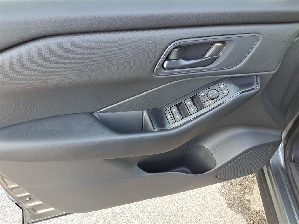 used 2025 Nissan Rogue car, priced at $25,991