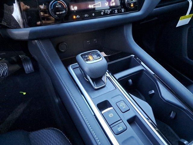new 2025 Nissan Pathfinder car, priced at $34,708