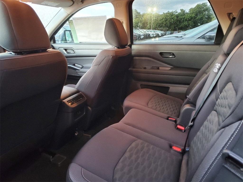 new 2025 Nissan Pathfinder car, priced at $37,950