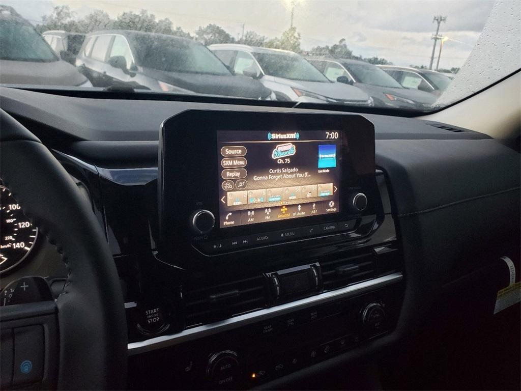 new 2025 Nissan Pathfinder car, priced at $37,950