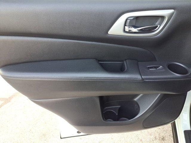 used 2020 Nissan Pathfinder car, priced at $19,657